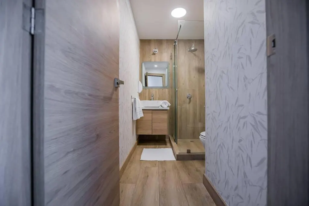 Alba Spacious Apartment 基多